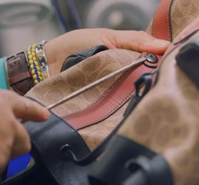 Umfassender Kundendienst beim Hersteller individueller Reisetaschen