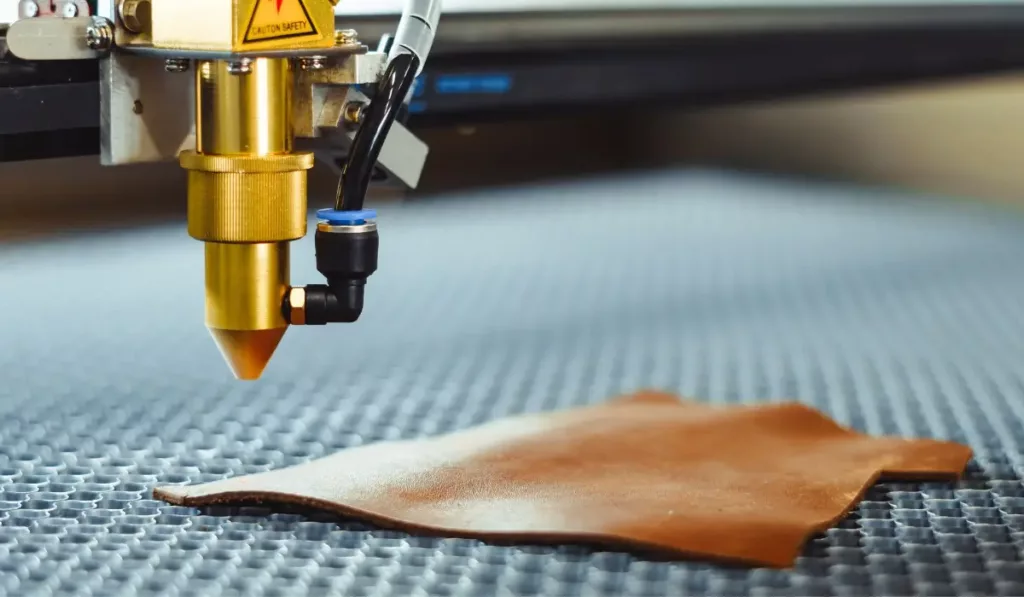 Kerntechnologien zur Herstellung individueller Taschen Kerntechnologien zur Herstellung individueller Taschen