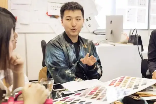 Entwicklung und Zulassung (1)