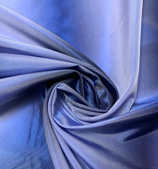 Garngefärbtes Polyester-Taft